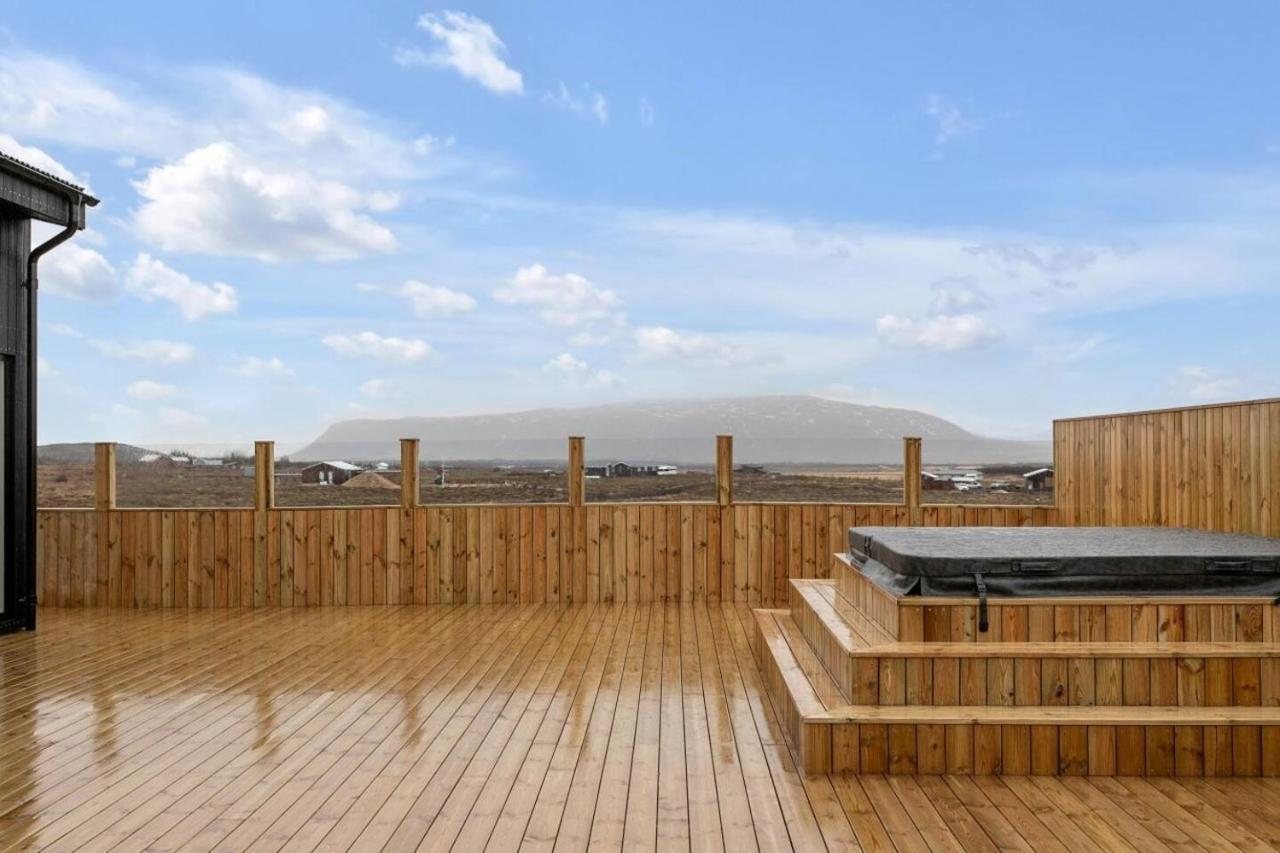 Luxury Log Home With A Hot Tub Selfoss Ngoại thất bức ảnh